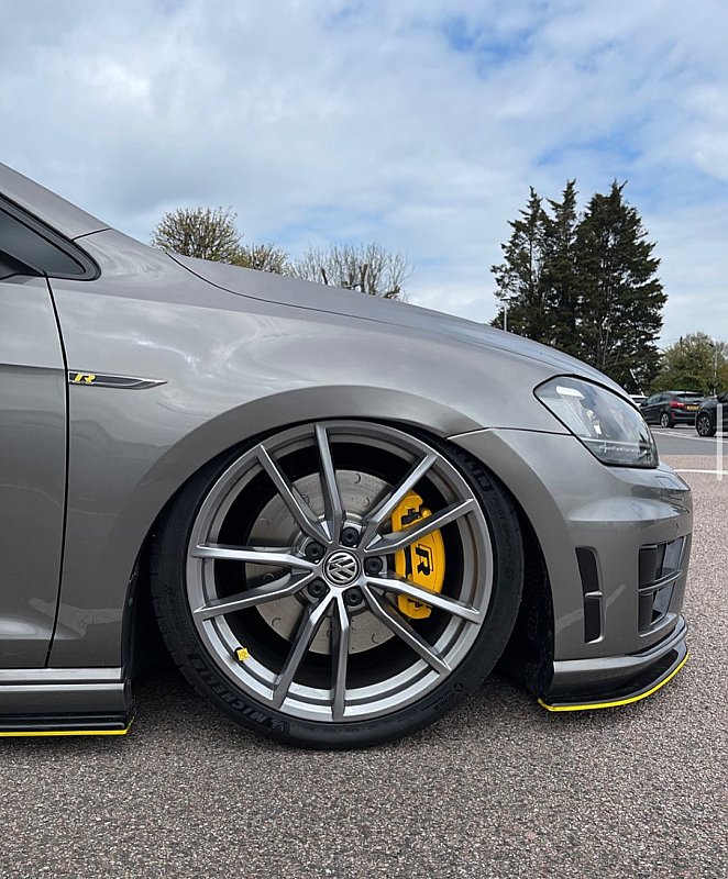 VW Golf R MK7 Front and Rear Grooved Brake Discs with Pads