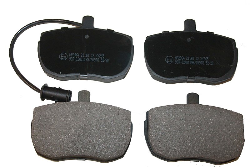 Front Brake Pads to fit Carbodies FX4R 2.25 D and others